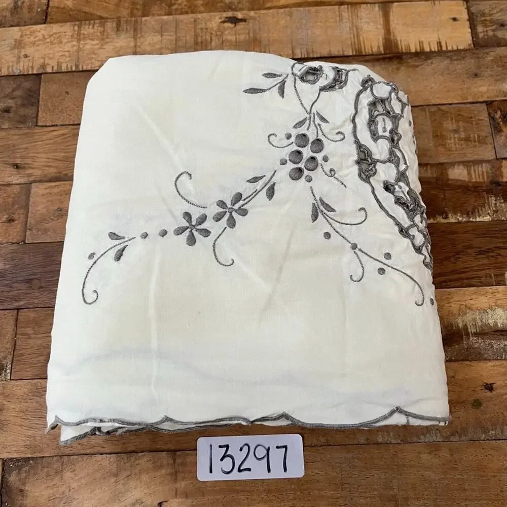 Vintage Ivory Linen Tablecloth 78” X 61” Floral Cutwork Madeira Embroidery